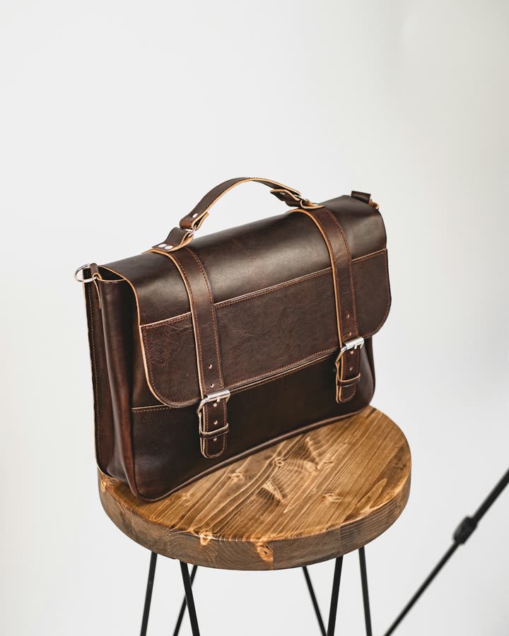 Men's Brown Leather Messenger Bag