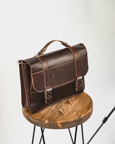Men's Brown Leather Messenger Bag