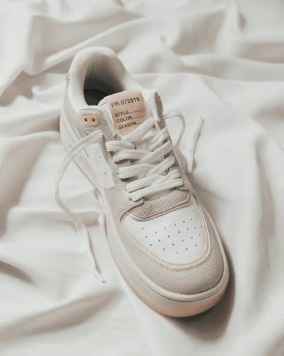 Men's Cream Retro Sneakers