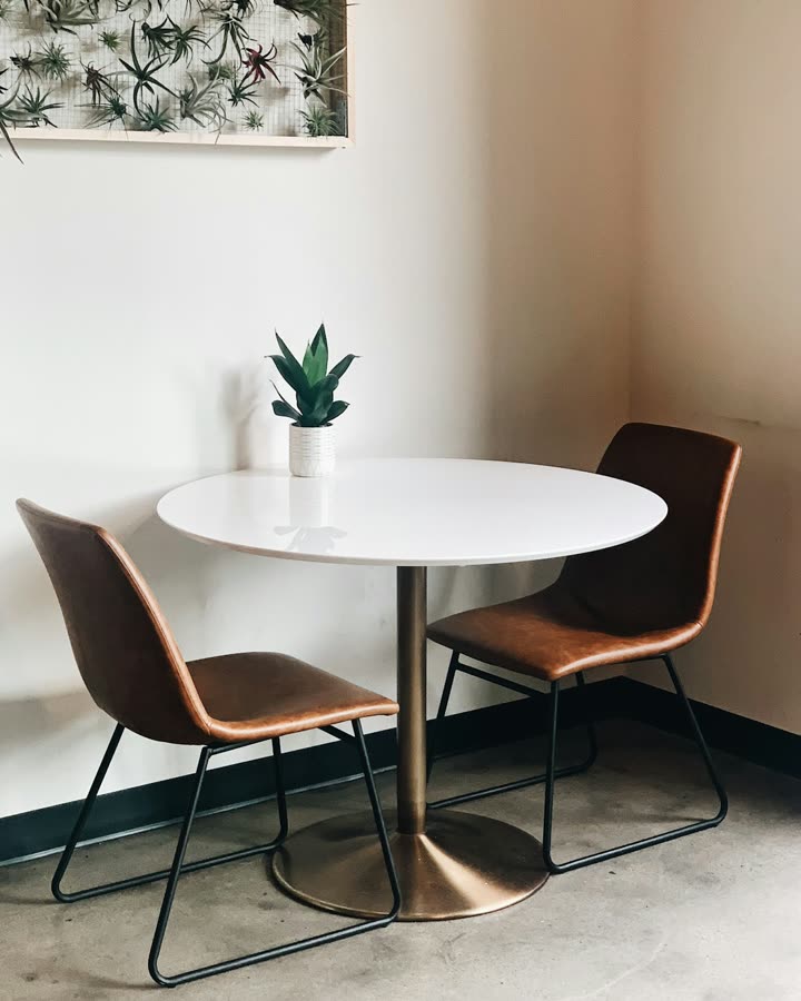 Round White Table